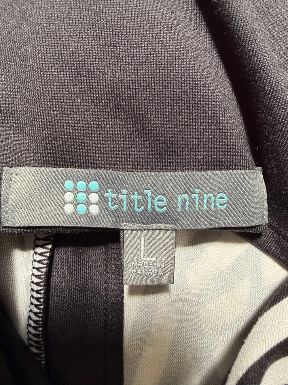 Title Nine Dream Dress - Black & White Geometric V-Neck - Size L - Picture 3 of 8